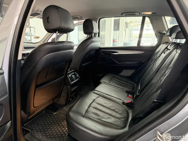 BMW X5 2014 · 2.5 AT