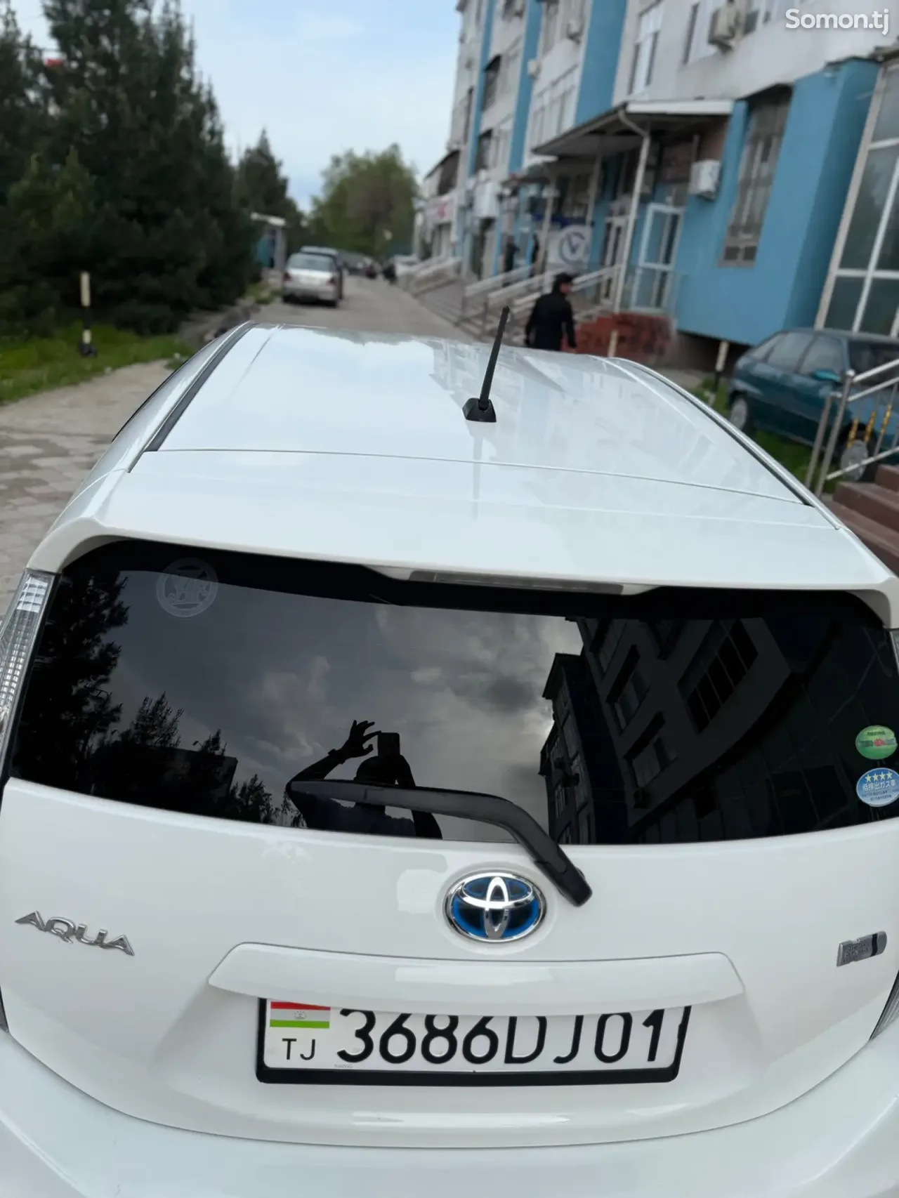 Toyota Aqua 2014 · 1.5 AT