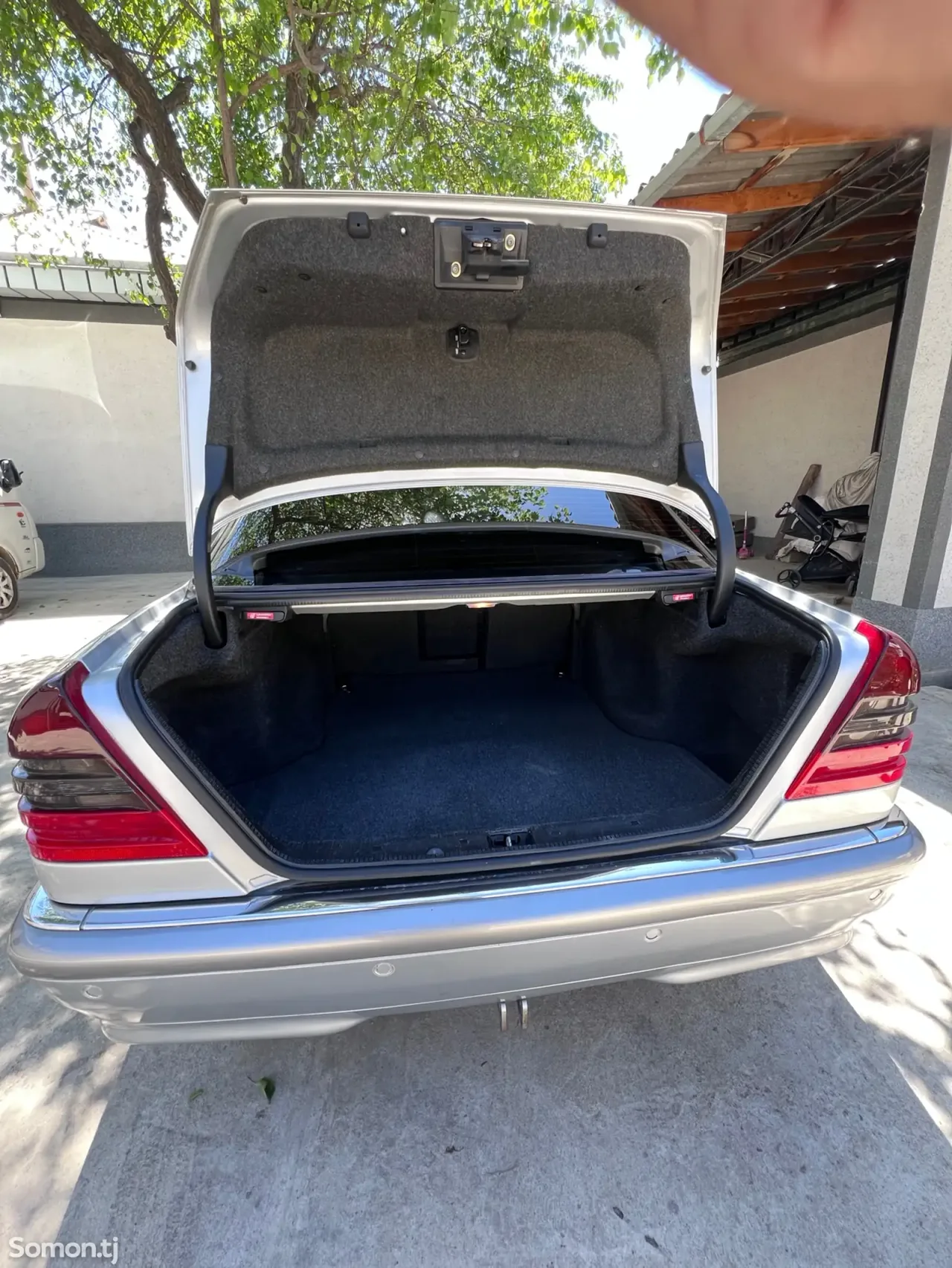 Mercedes-Benz C class 2000 · 2.4 AT