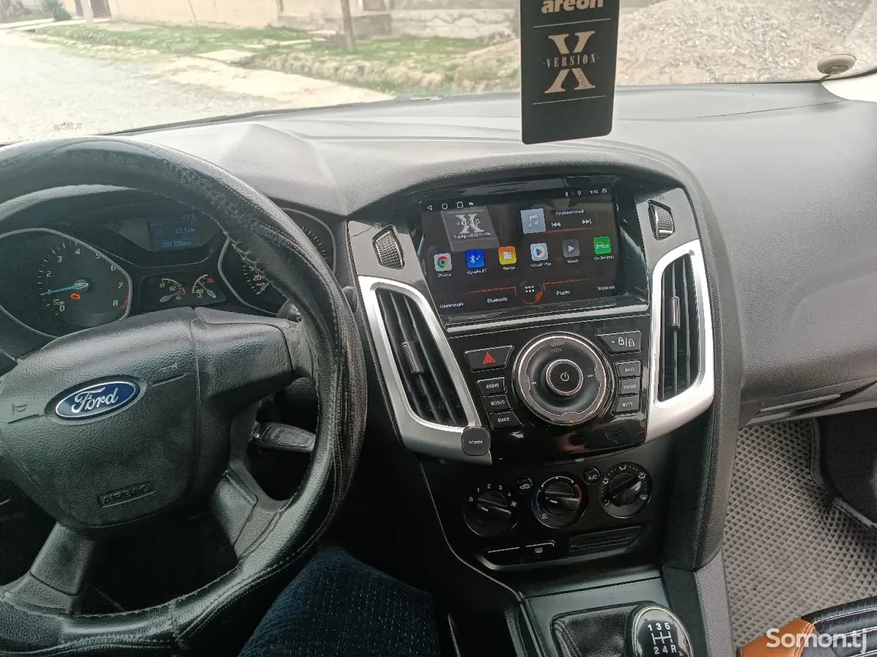 Ford Focus 2012 · 1.6 MT
