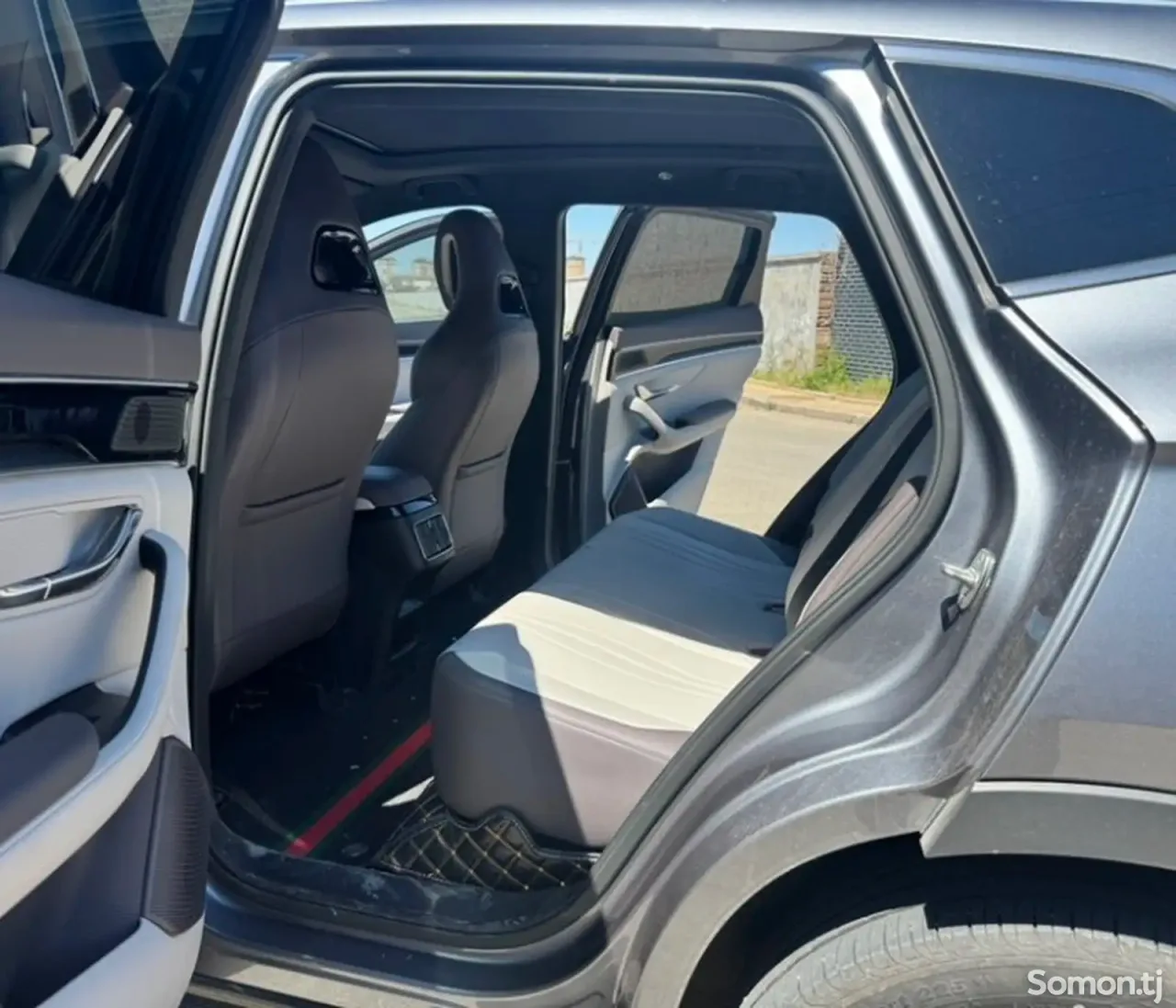 BYD Song Plus 2025 · AT