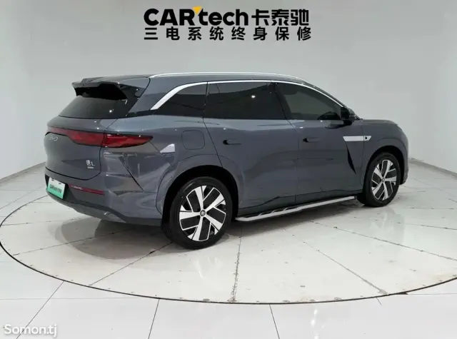 BYD Tang 2026 · AT