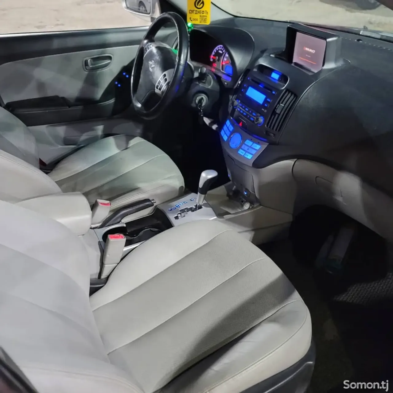 Hyundai Avante 2009 · 1.6 AT