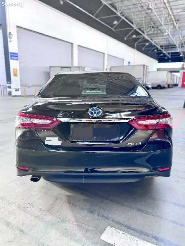 Toyota Camry 2018 · 2.5 AT