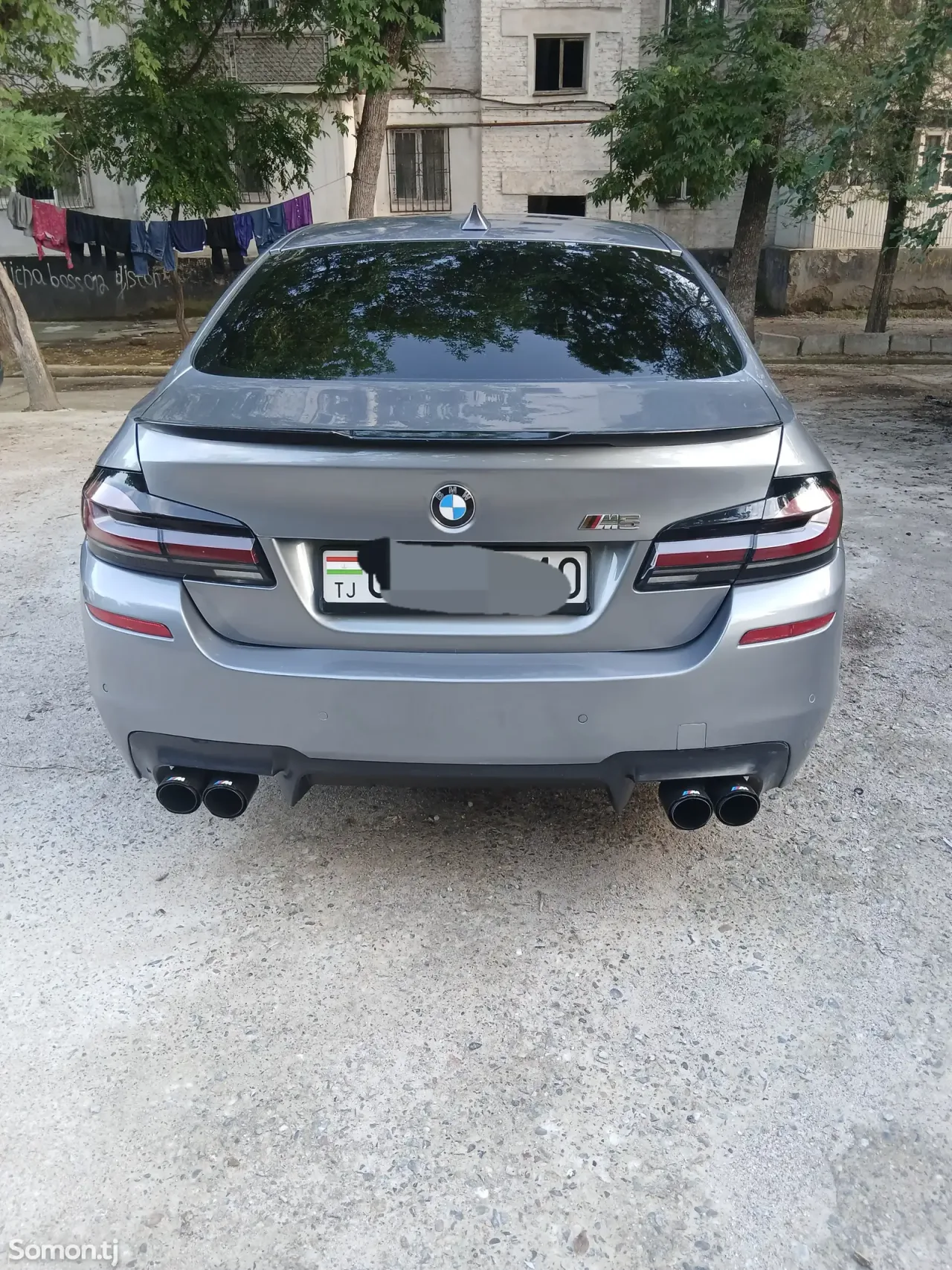 BMW M5 2012 · 2.0 AT