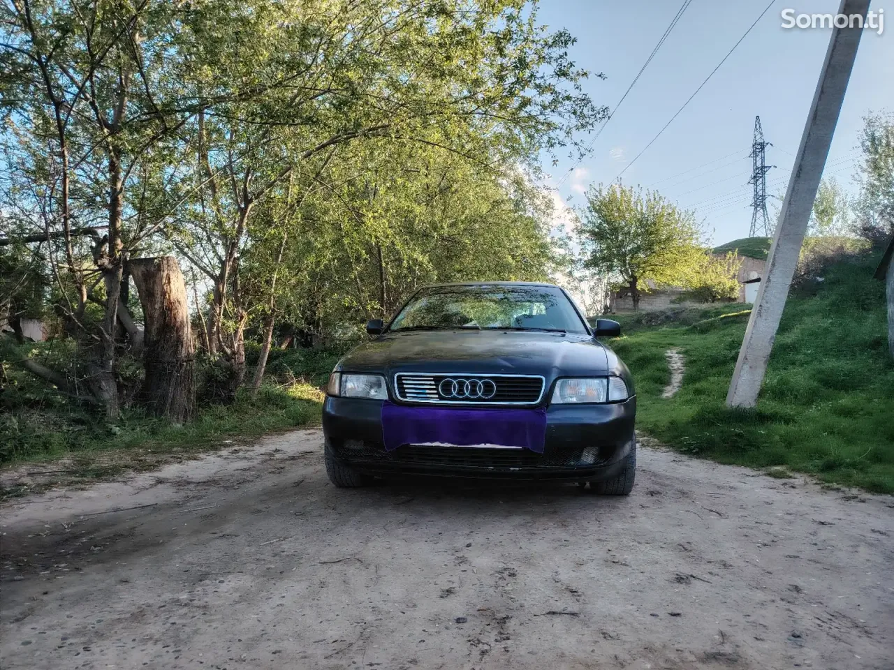 Audi A4 1994 · 1.6 MT