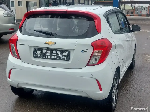 Chevrolet Spark 2016 · 1.3 AT