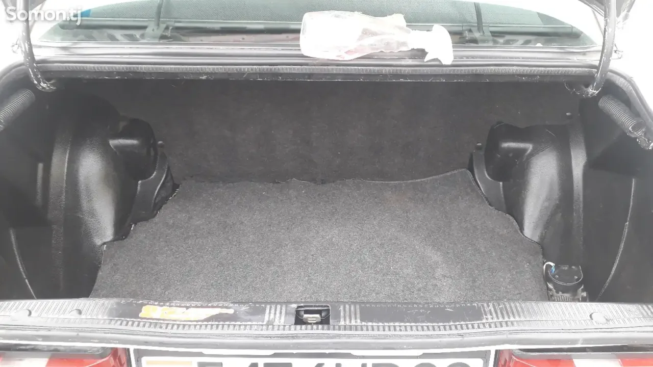 Mercedes-Benz W201 1991 · 1.8 MT