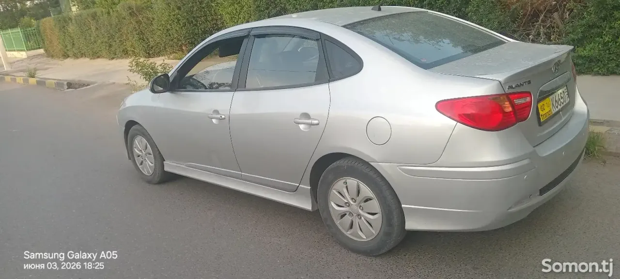 Hyundai Avante 2010 · 1.6 AT