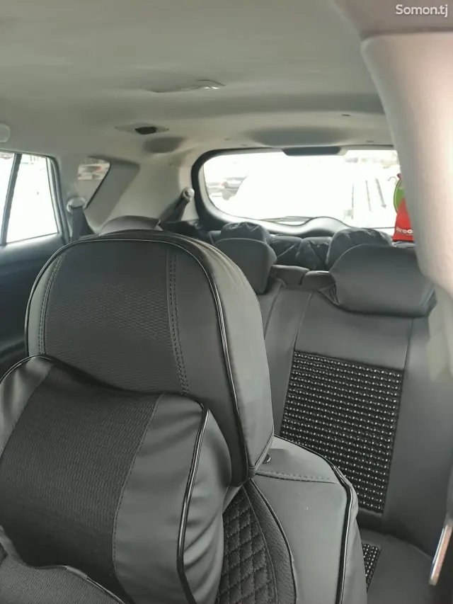 Toyota Verso 2009 · 2.2 AT