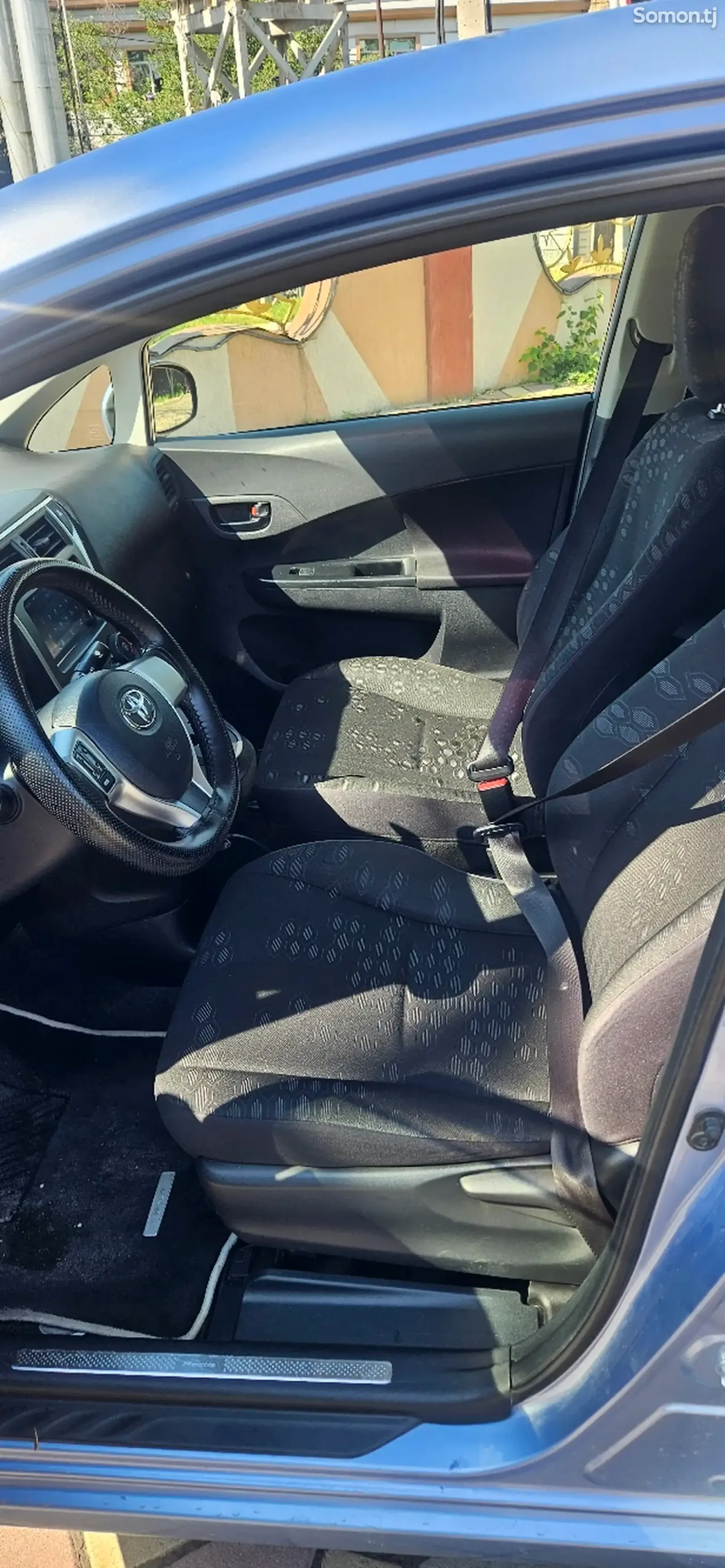 Toyota Ractis 2014 · 1.5 AT
