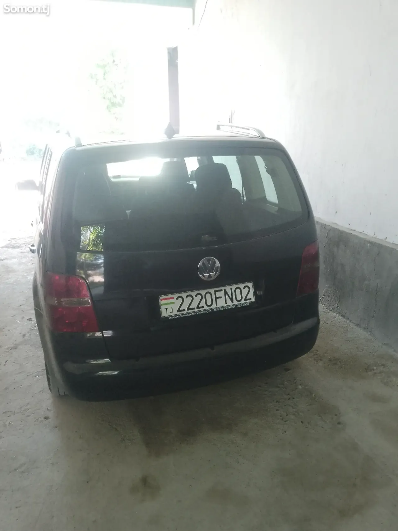 Volkswagen Touran 2006 · 2.0 MT
