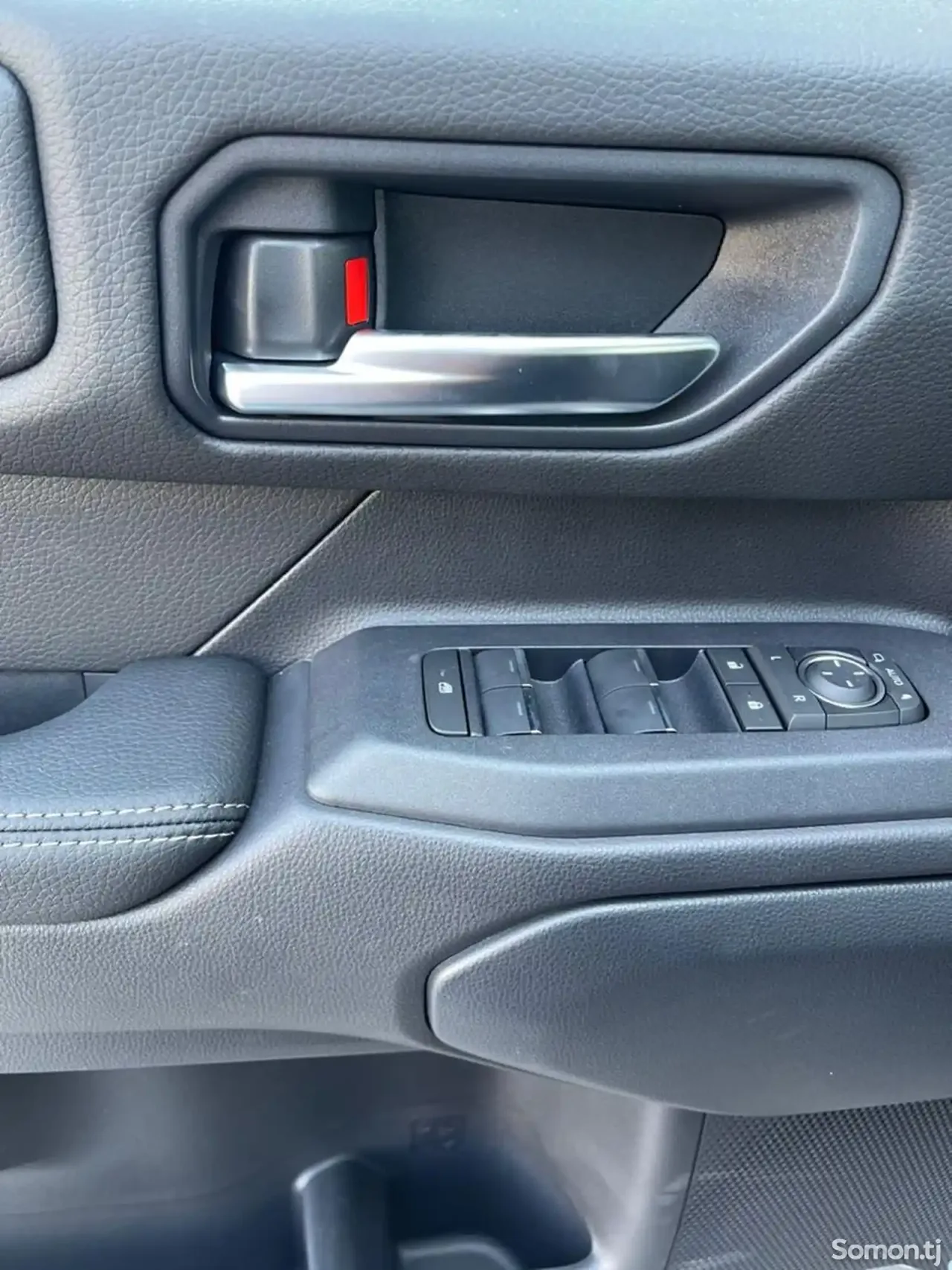 Toyota Land Cruiser Prado 2024 · 2.4 AT
