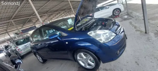 Toyota Corolla Verso 2006 · 1.8 MT
