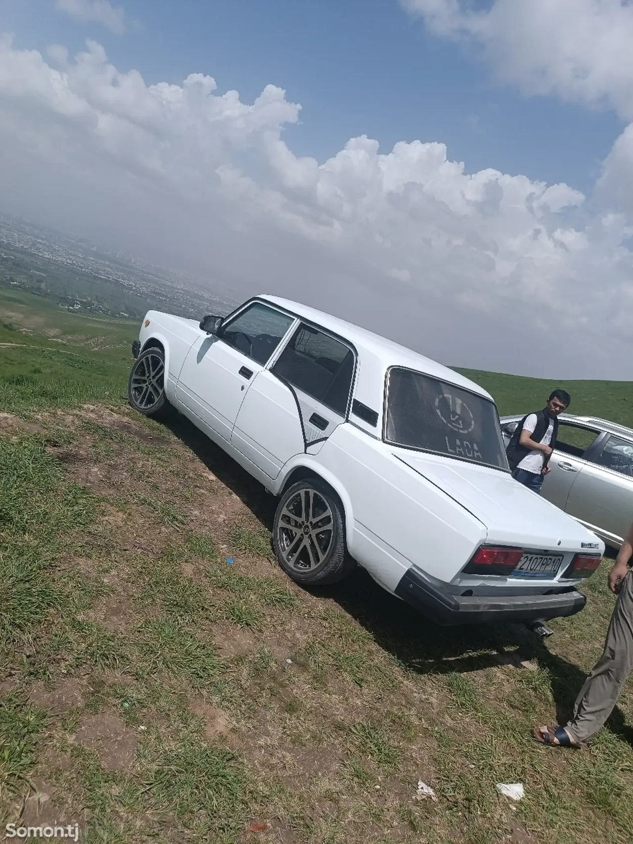 Lada (ВАЗ) 2107 2011 · 1.6 MT