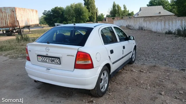 Opel Astra G 2000 · 1.6 MT