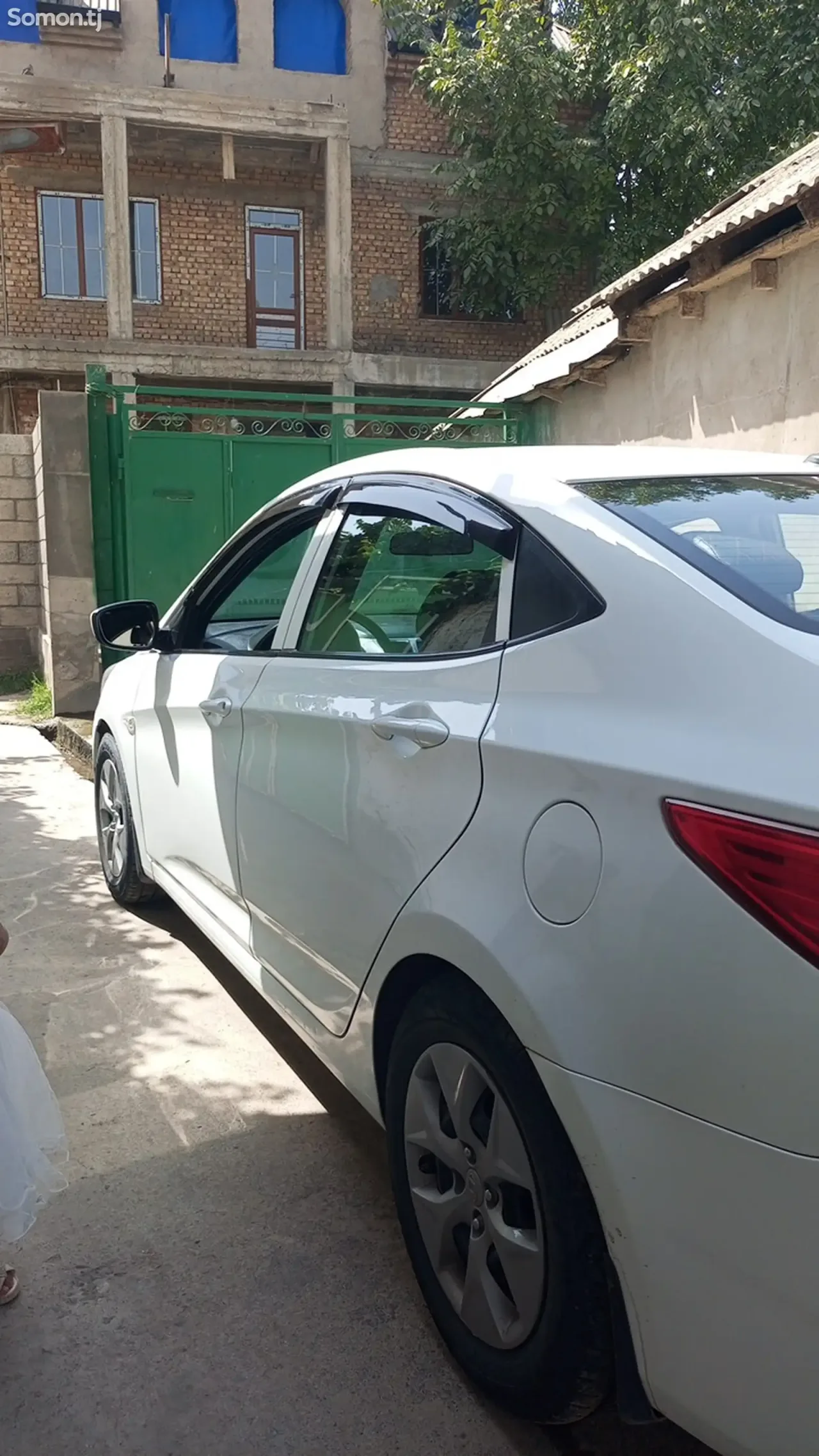 Hyundai Avante 2015 · 1.4 AT