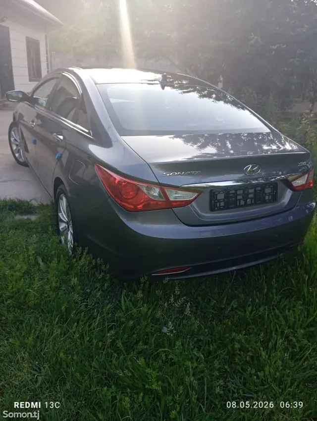 Hyundai Sonata 2010 · 2.0 AT