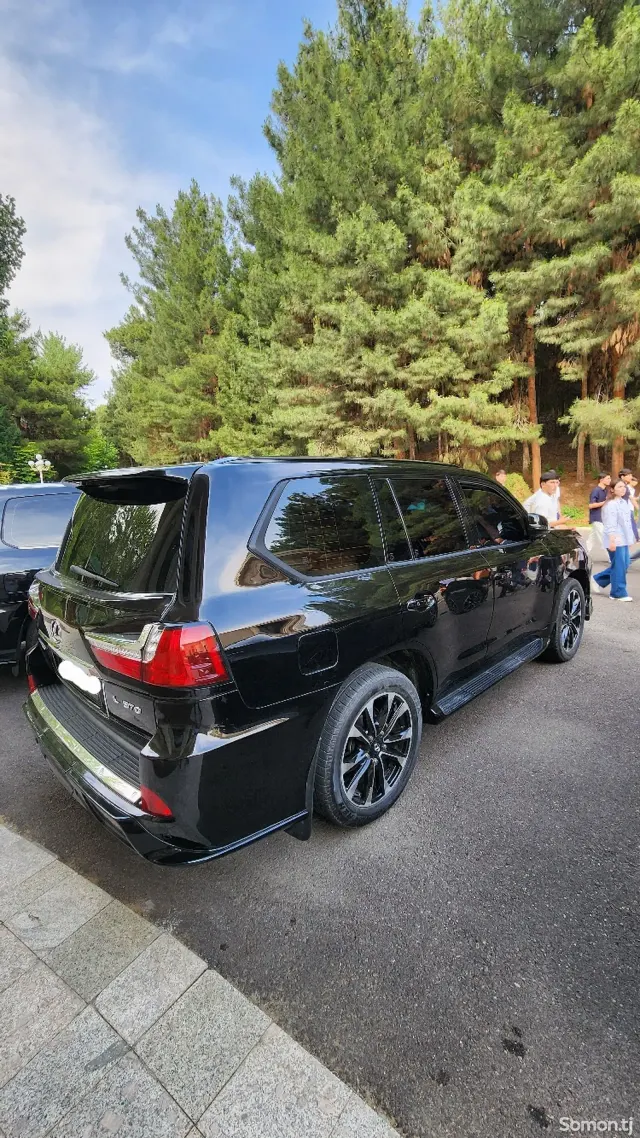 Lexus LX series 2009 · 5.7 AT