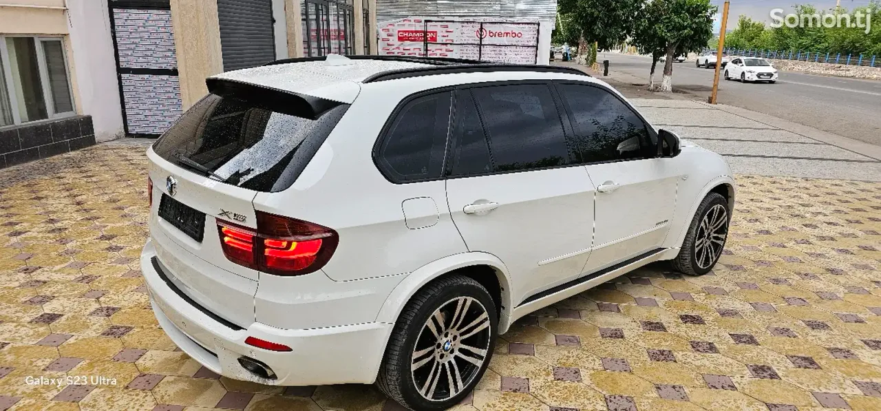 BMW X5 M 2011 · 4.0 AT