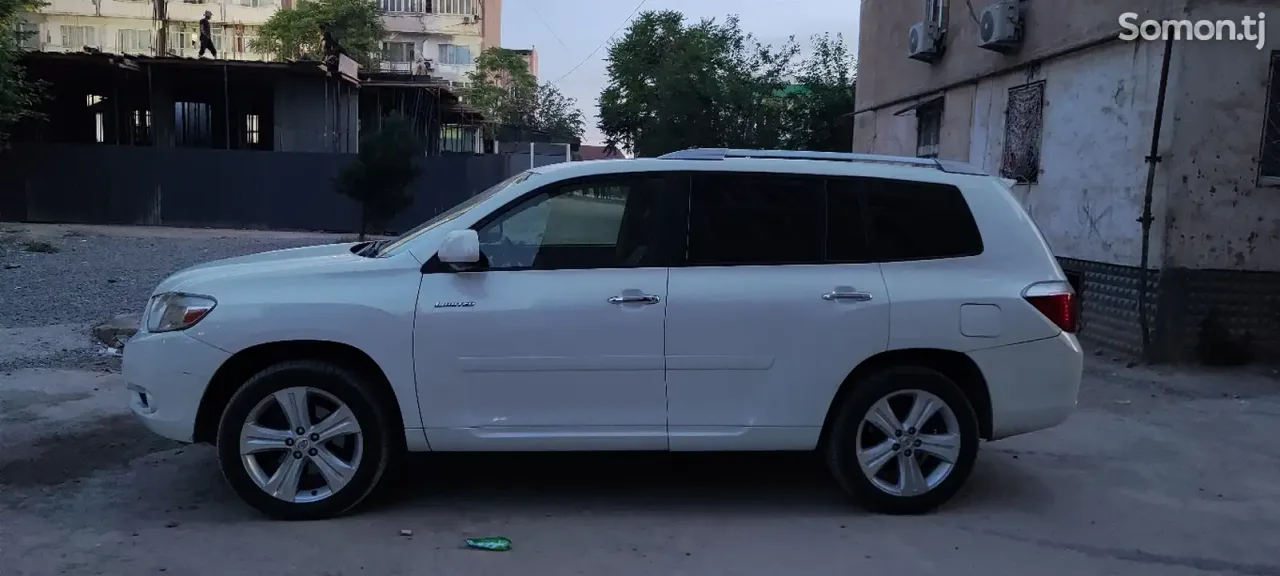 Toyota Highlander 2010 · 3.5 AT