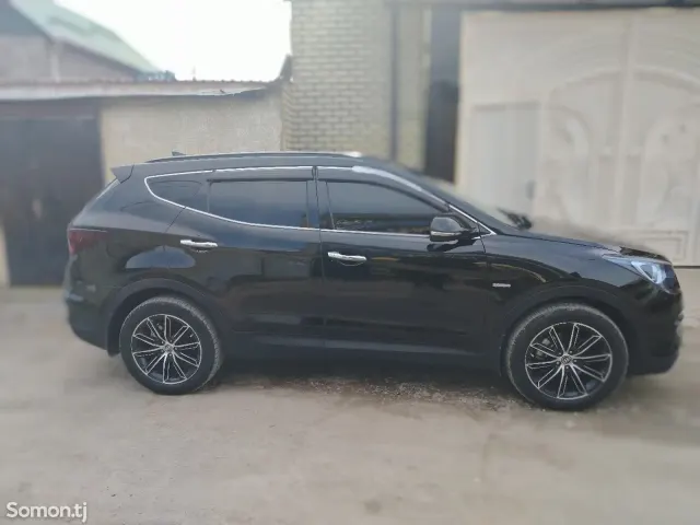 Hyundai Santa Fe 2017 · 2.4 AT