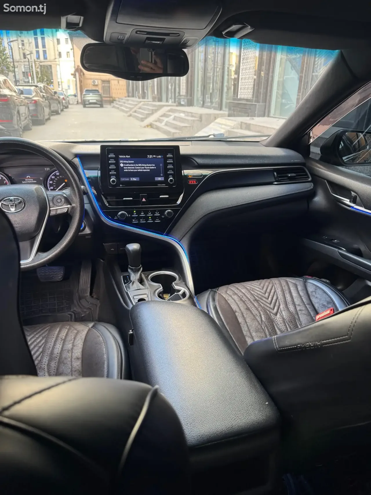 Toyota Camry 2021 · 2.5 AT