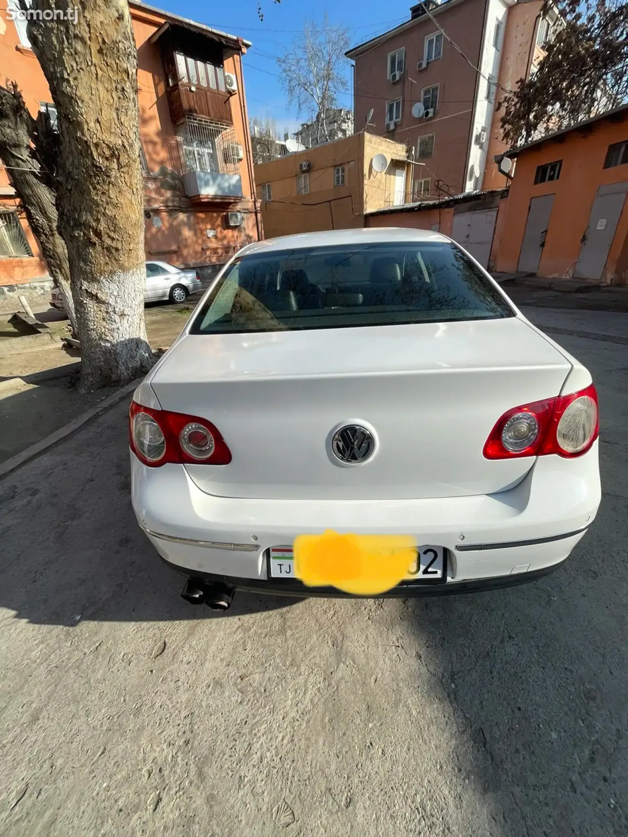 Volkswagen Passat 2009 · 2.0 AT