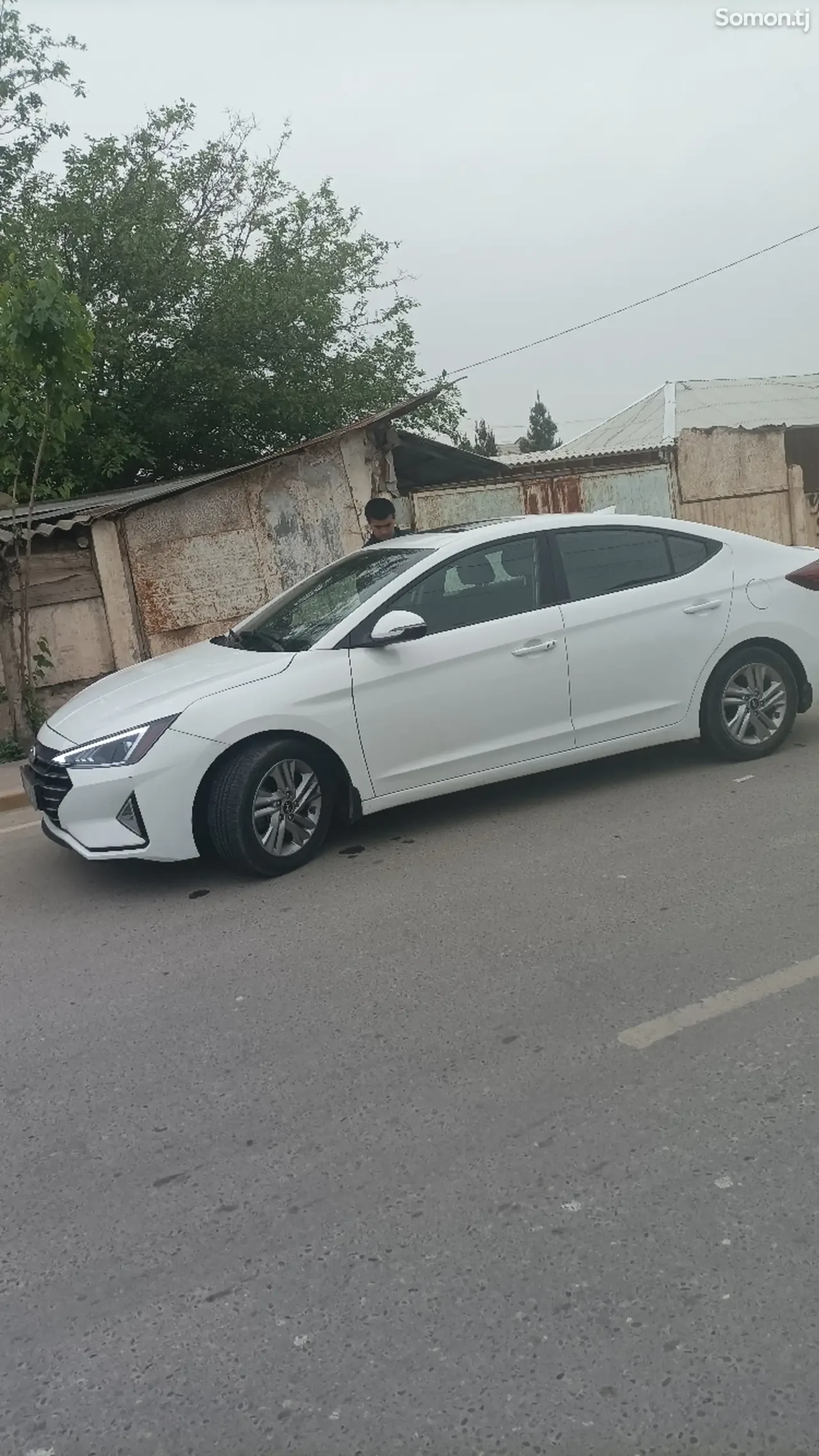 Hyundai Elantra 2019 · 2.0 AT