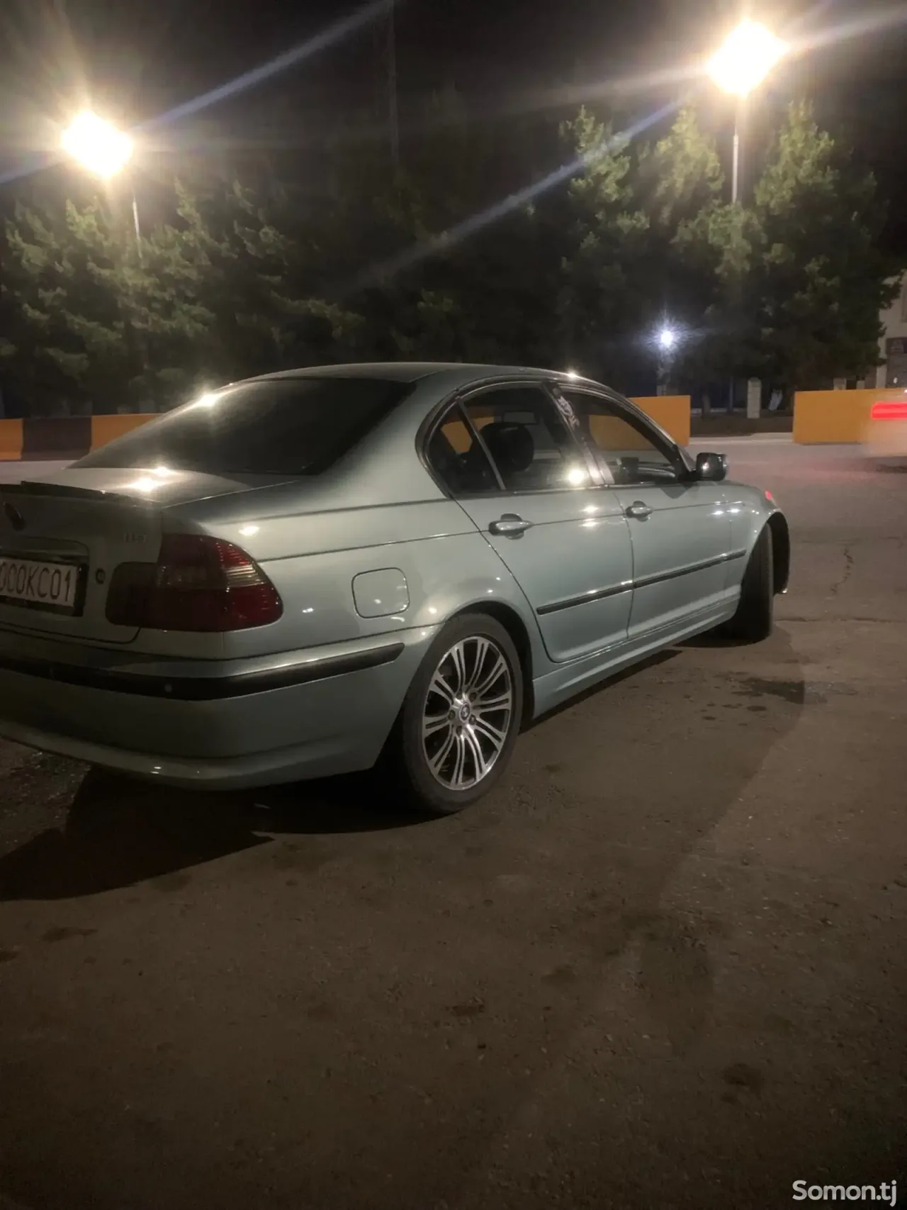 BMW 3 series 2003 · 2.0 MT