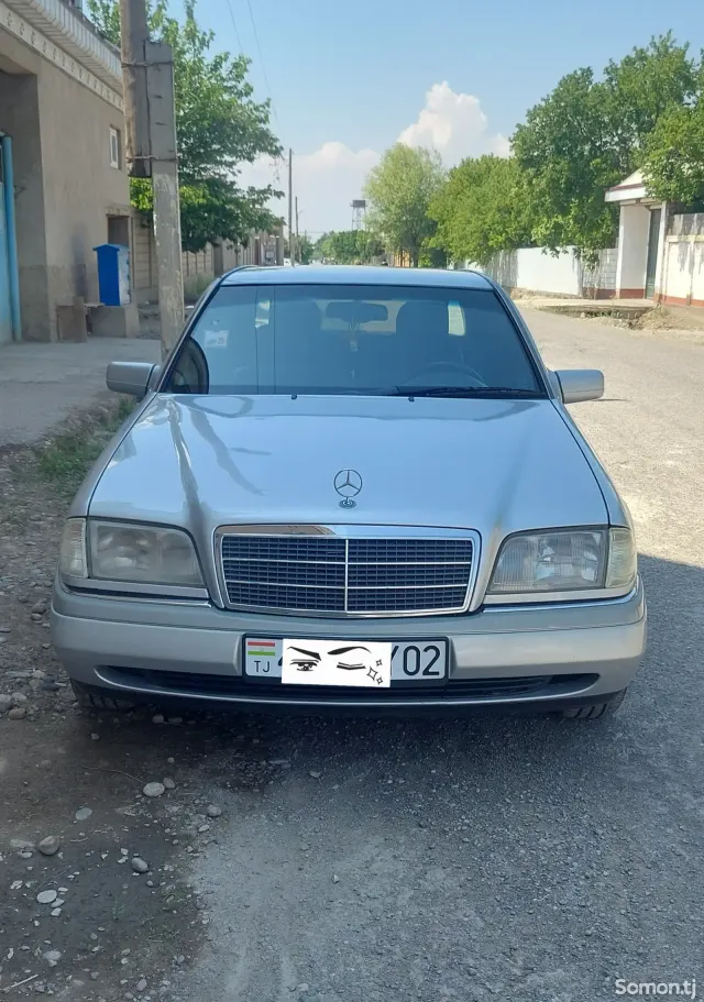 Mercedes-Benz C class 1995 · 2.0 AT