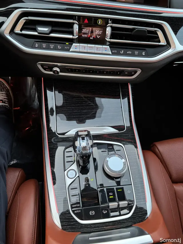 BMW X7 2021 · 4.0 AT