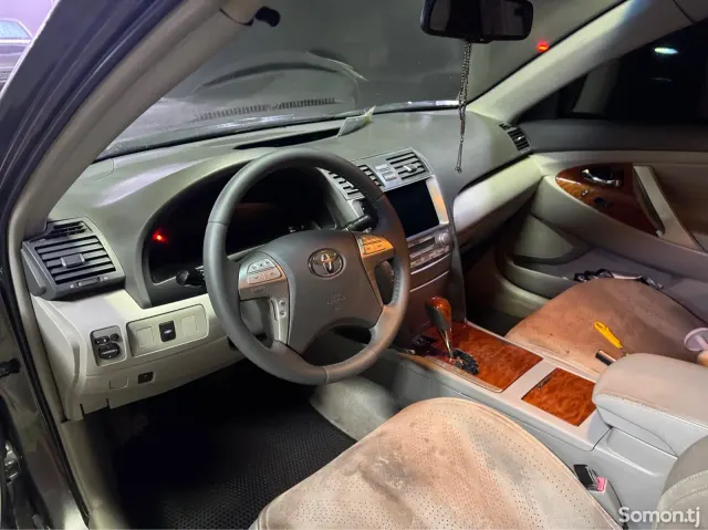 Toyota Camry 2010 · 2.5 AT