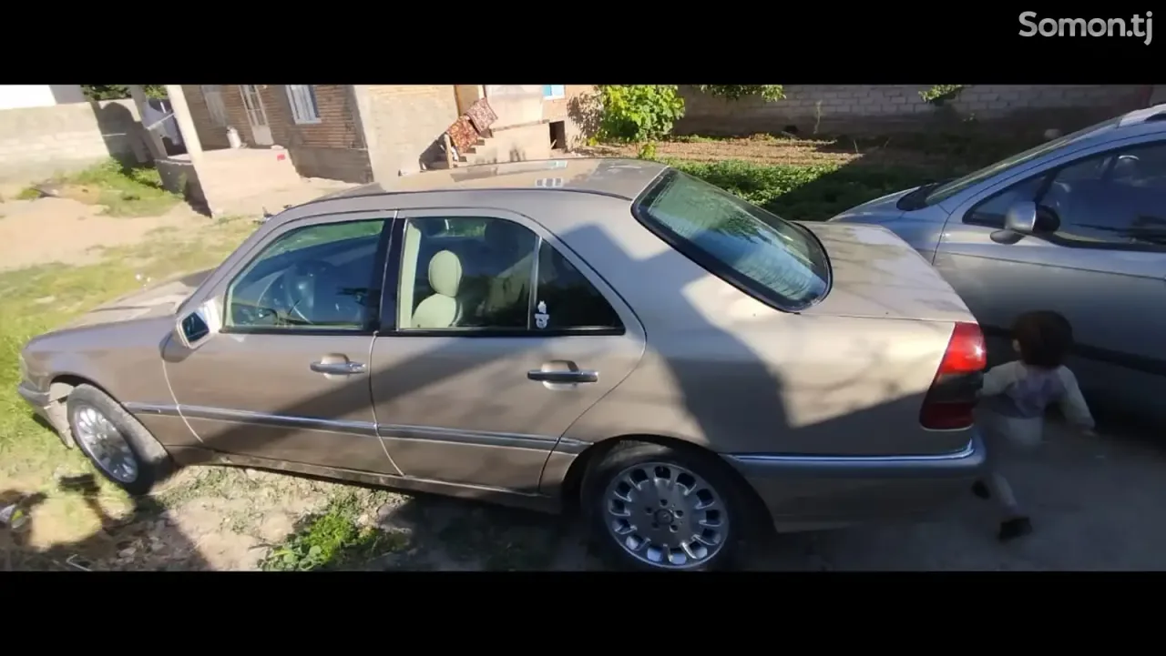Mercedes-Benz C class 1995 · 1.8 MT