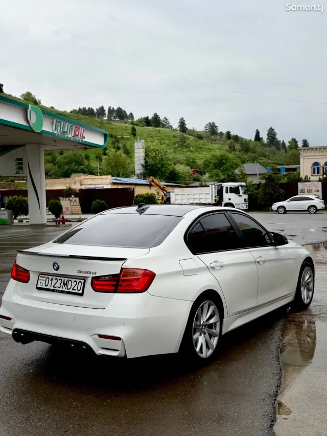 BMW 3 series 2015 · 2.0 AT