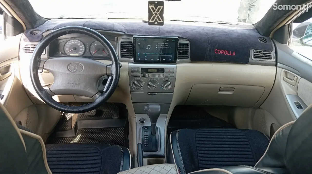 Toyota Corolla 2004 · 1.5 AT