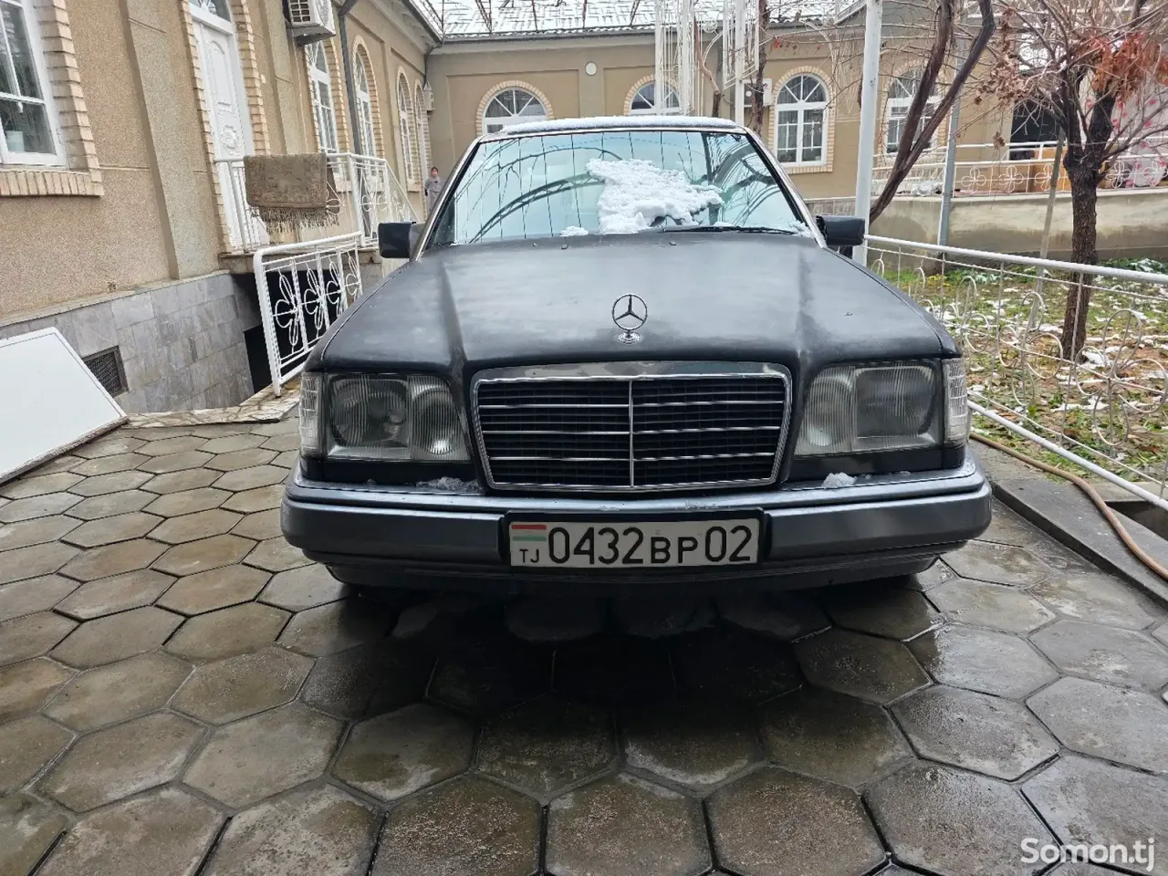 Mercedes-Benz E class 1994 · 2.5 MT