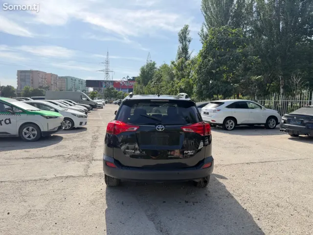 Toyota RAV 4 2014 · 2.5 AT