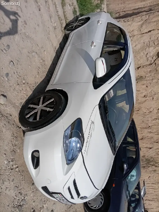 Toyota Belta 2006 · 1.5 MT