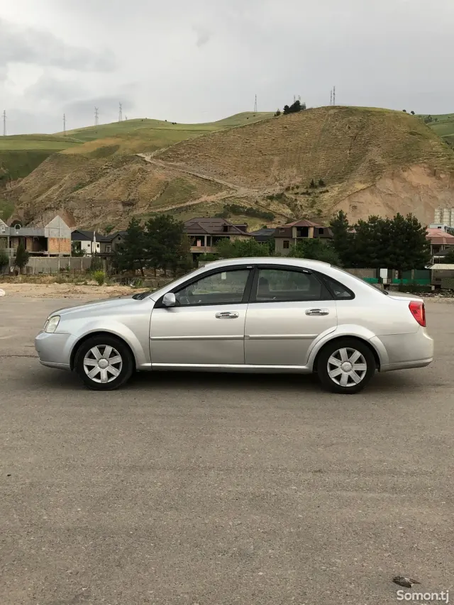 Chevrolet Lacetti 2007 · 1.6 MT