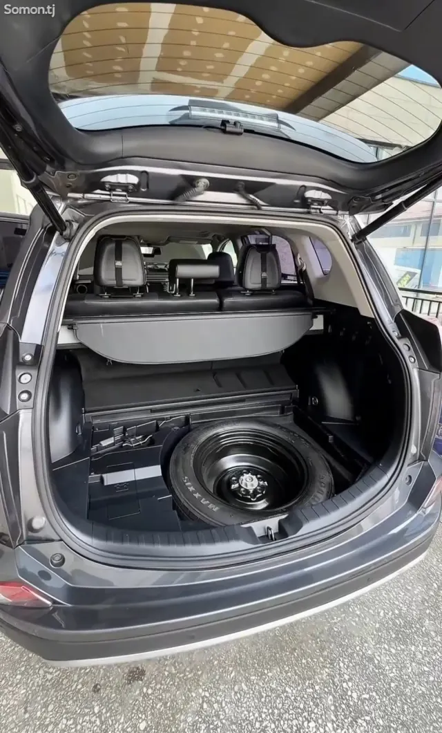 Toyota RAV 4 2017 · 2.5 AT