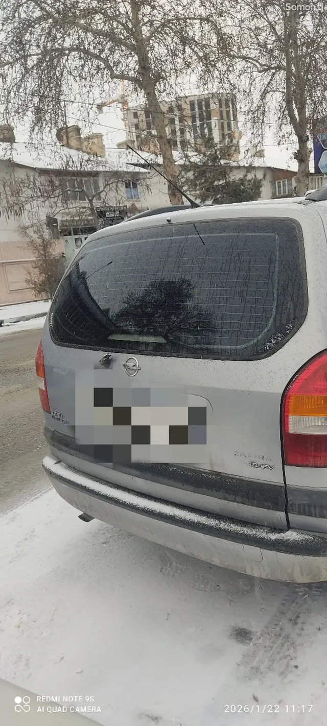 Opel Zafira 2001 · 1.8 MT