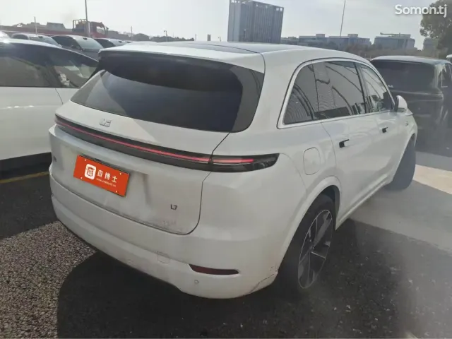 Li Auto (Lixiang) L7 2025 · AT