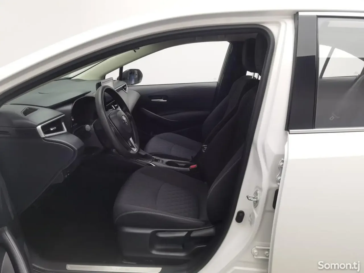 Toyota Camry 2022 · 2.0 AT