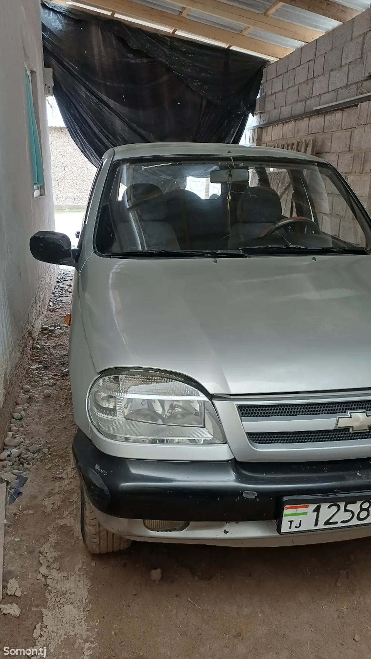 Chevrolet Niva 2006 · 1.6 MT