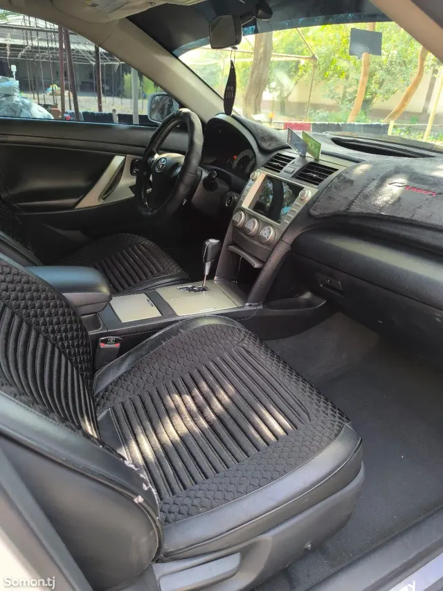 Toyota Camry 2010 · 2.5 AT