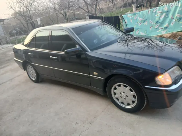 Mercedes-Benz C class 1998 · 2.4 AT