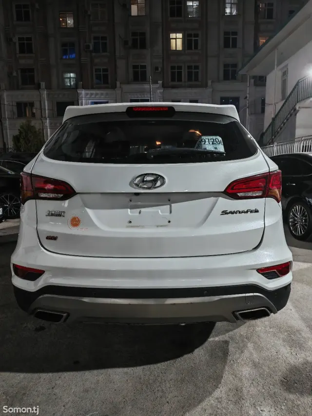 Hyundai Santa Fe 2017 · 2.4 AT