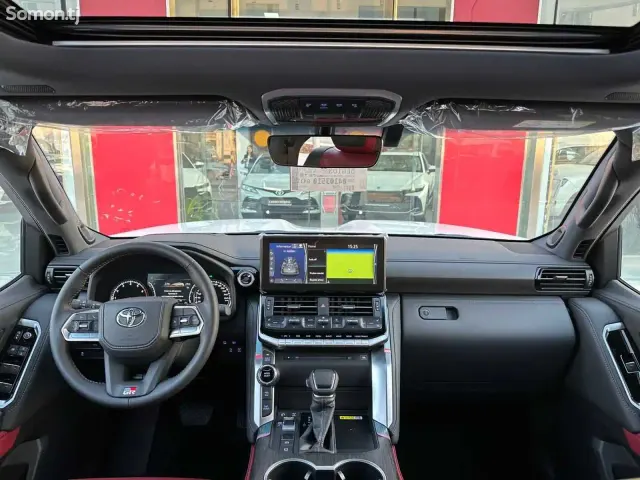 Toyota Land Cruiser 2025 · 3.5 AT