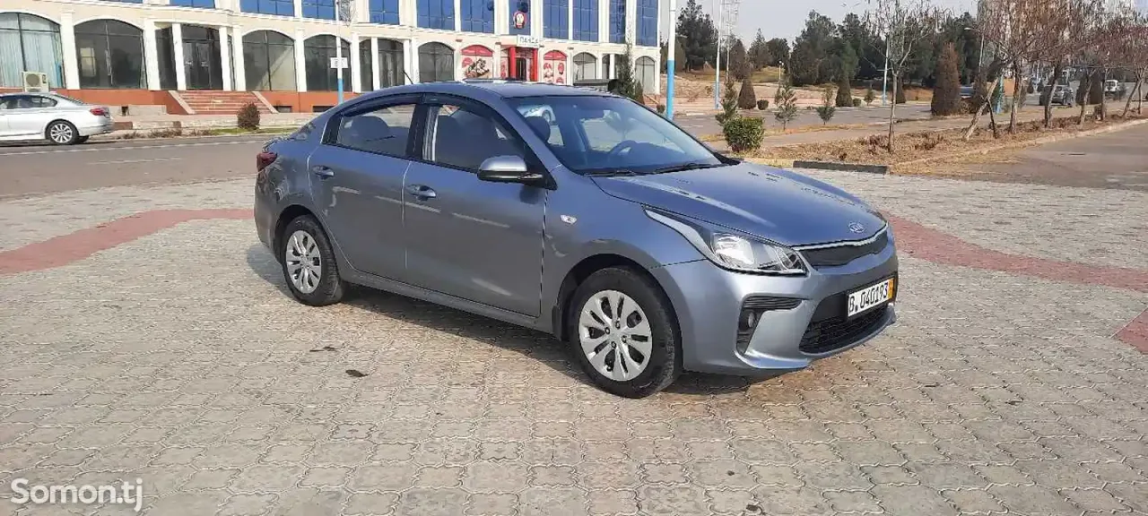 Kia Rio 2017 · 1.6 MT